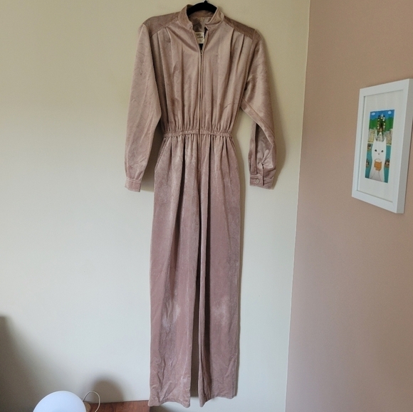 Vintage Pants - Vintage 80s Velvet Beige Tan Long Sleeve Jumpsuit Loungewear Onesie